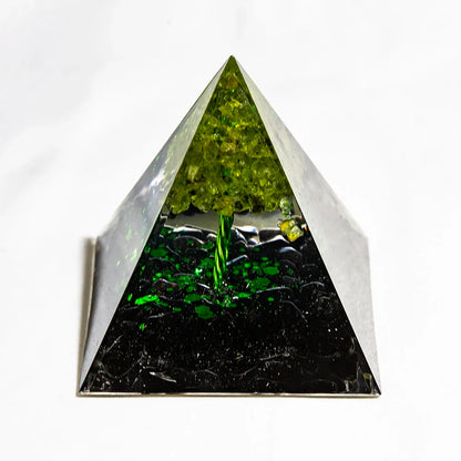 Natural Crystal Energy Generator Pyramid