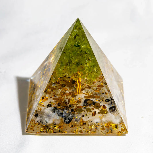 Natural Crystal Energy Generator Pyramid